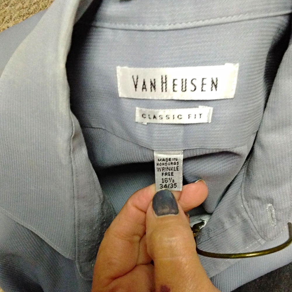 Van Heusen Classic Fit Gray Solid Long Sleeve Dress Shirt 16.5 34/35